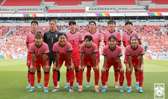 012路-韩国女足远征加拿大 逼和奥运冠军为东亚杯做准备