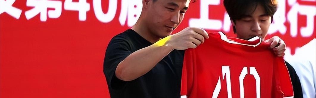 大小统计-国足0比2喀麦隆，赛后只有他跟喀麦隆国脚互换球衣，引发热议