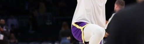 大小统计-詹姆斯晒赛场照：我只是一个孩子在享受他的游乐场，黑子们