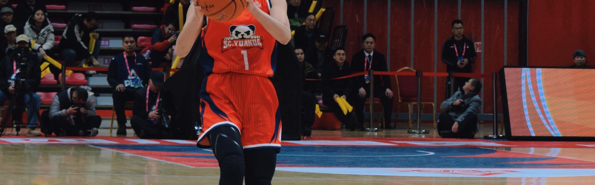 012路-击败联盟第1！中国女篮30岁王牌归来5胜0负不败：宫帅需重用她？