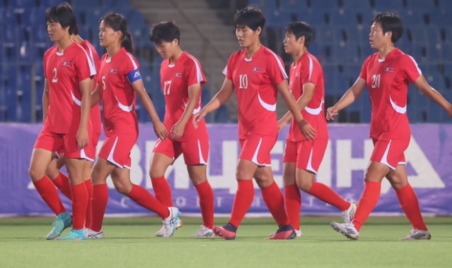 走势图-3-0！亚洲杯首个戴帽！中国女足首战未开始获1好消息，争头名有戏|朝鲜队|乌兹别克斯坦队|朝鲜女足|乌兹别克斯坦女足|女足亚洲杯_新浪体育_新浪新闻
