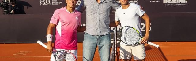 张奔斗：前青少年世界第一曾俊欣终于重返百强